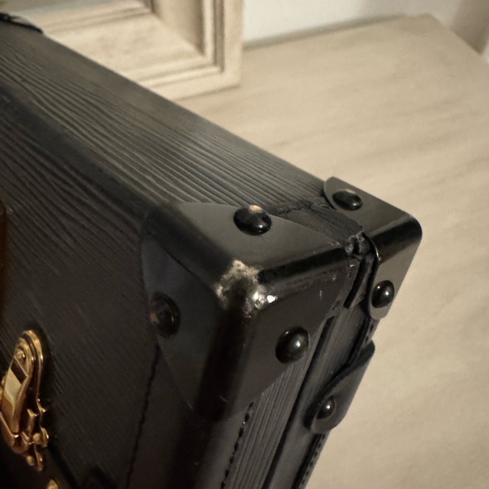 Black and Gold Designer Men's Bag - Picture 4 of 4